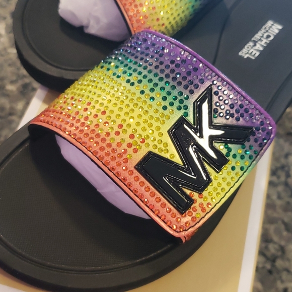 MK slides - Picture 2 of 3